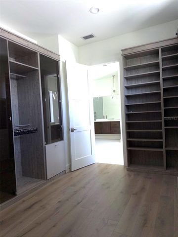 5104 W EVELYN DRIVE, Tampa, FL 33609