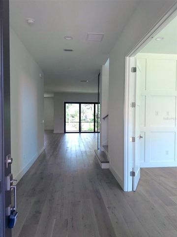 5104 W EVELYN DRIVE, Tampa, FL 33609