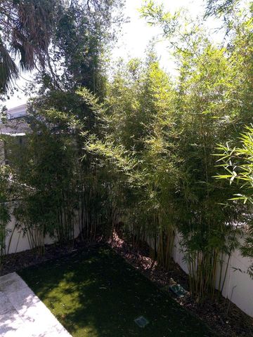 5104 W EVELYN DRIVE, Tampa, FL 33609