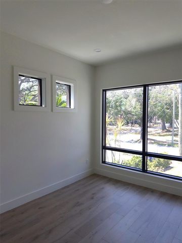 5104 W EVELYN DRIVE, Tampa, FL 33609