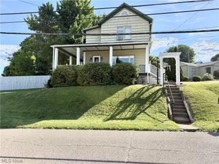 1255 Oakwood Avenue, East Liverpool, OH 43920