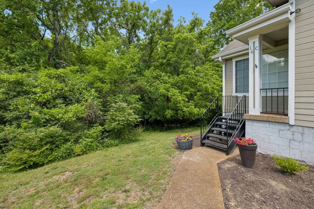 129 Cherry Hill Dr Apt 16C, Hendersonville, TN 37075