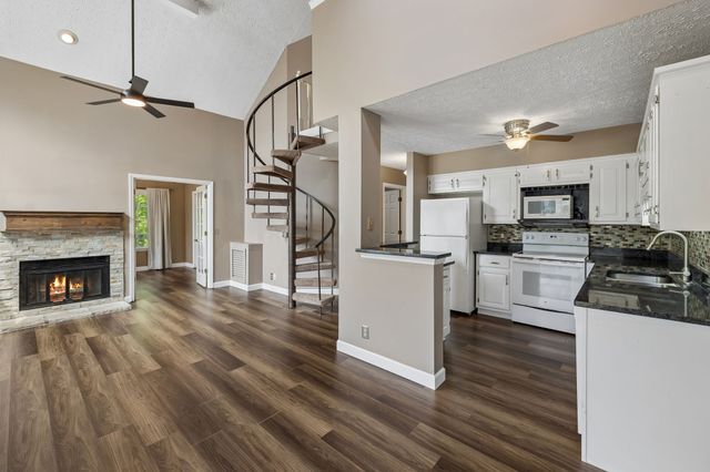 129 Cherry Hill Dr Apt 16C, Hendersonville, TN 37075