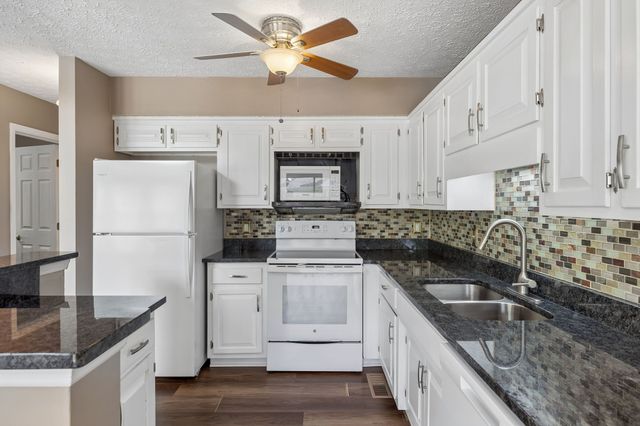 129 Cherry Hill Dr Apt 16C, Hendersonville, TN 37075