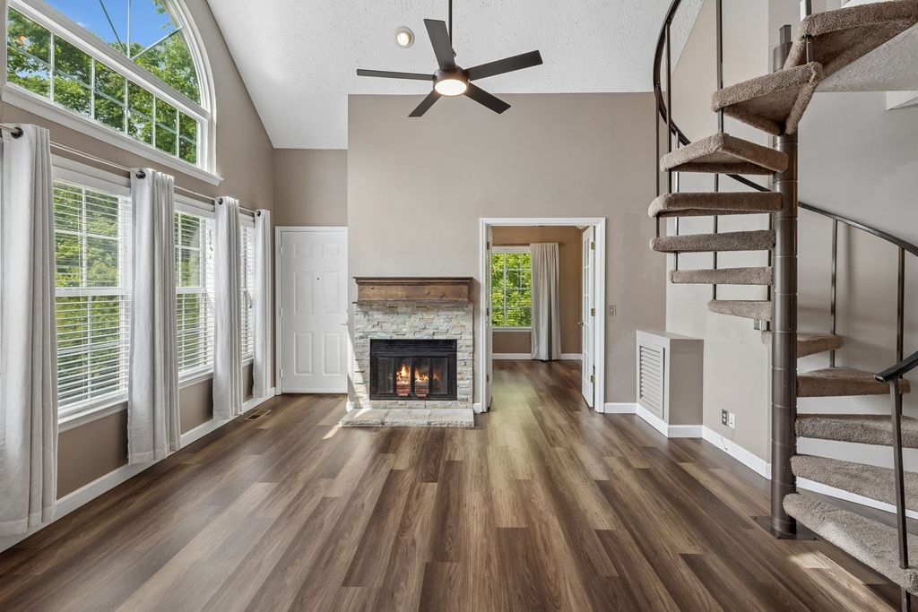 129 Cherry Hill Dr Apt 16C, Hendersonville, TN 37075