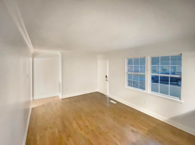 8323 Oak Drive, Chattanooga, TN 37421