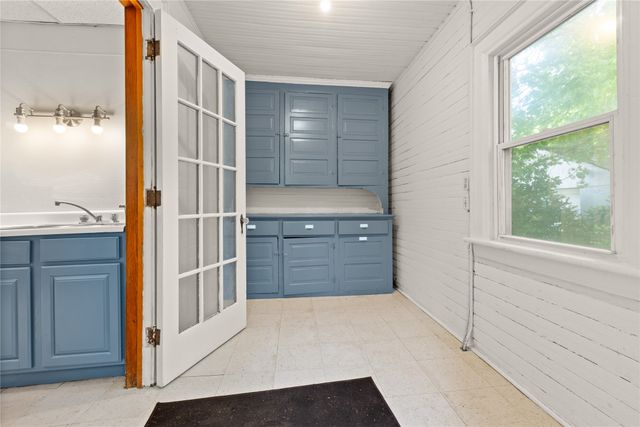 2205 WAYNE Street, Erie, PA 16503