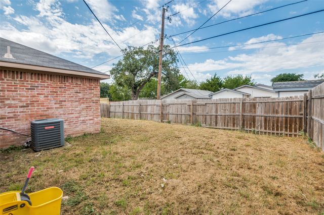 1939 Naira Drive, Dallas, TX 75217
