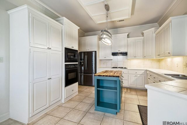 40113 Eagles Nest Dr, Gonzales, LA 70737