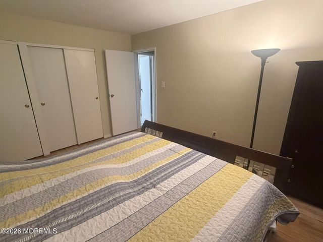 652 Holly Lane, North Brunswick, NJ 08902