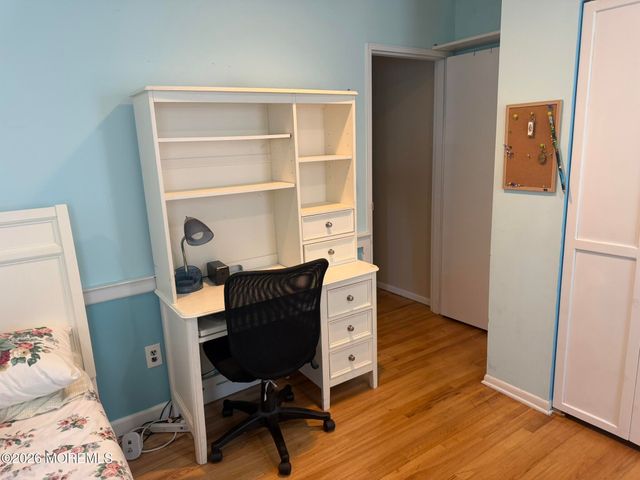 652 Holly Lane, North Brunswick, NJ 08902