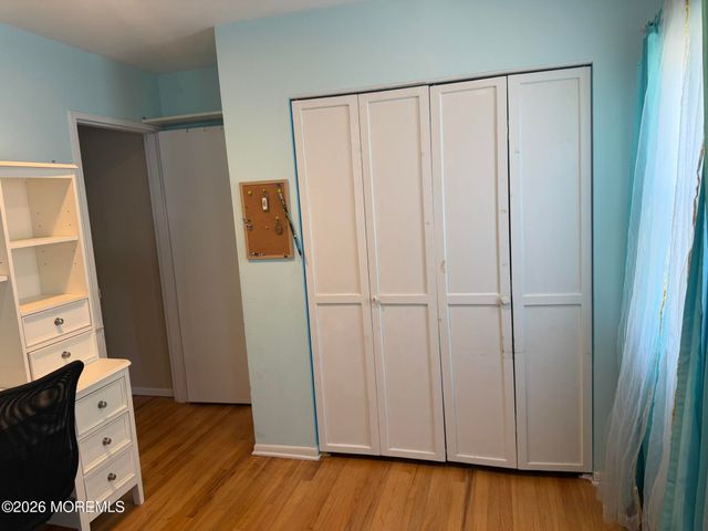 652 Holly Lane, North Brunswick, NJ 08902