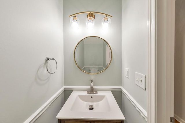 530 Georgia Way, Woodstock, GA 30188