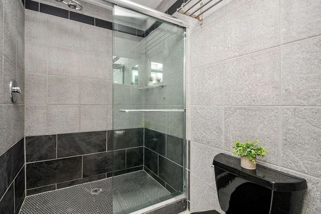 1116 Bering Drive 4, Houston, TX 77057