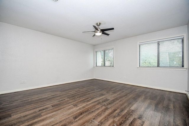 1116 Bering Drive 4, Houston, TX 77057