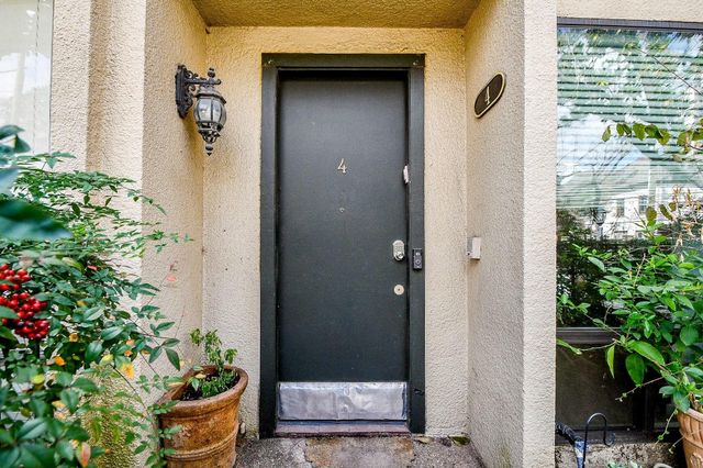 1116 Bering Drive 4, Houston, TX 77057