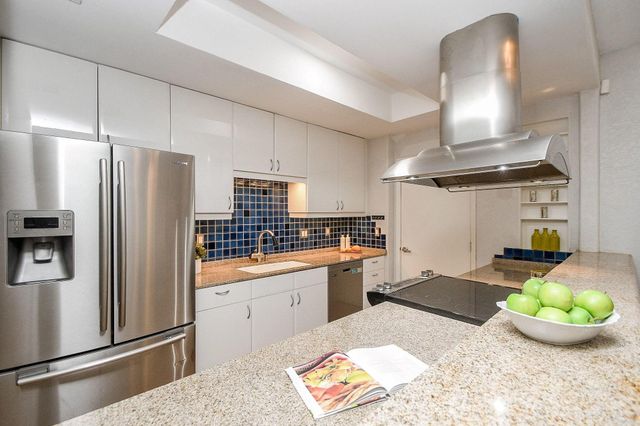 1116 Bering Drive 4, Houston, TX 77057