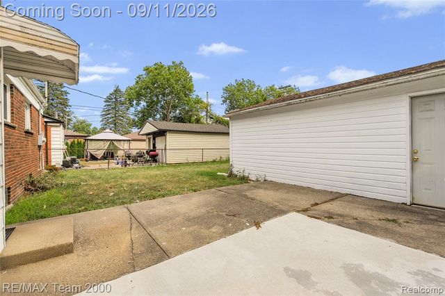 14141 Rockland Street, Redford, MI 48239