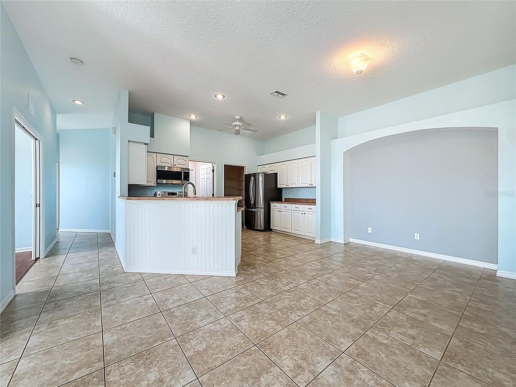 Image 23 of property listing at 12014 TOURNAMENT VIEW AVENUE, New Port Richey, FL 34654