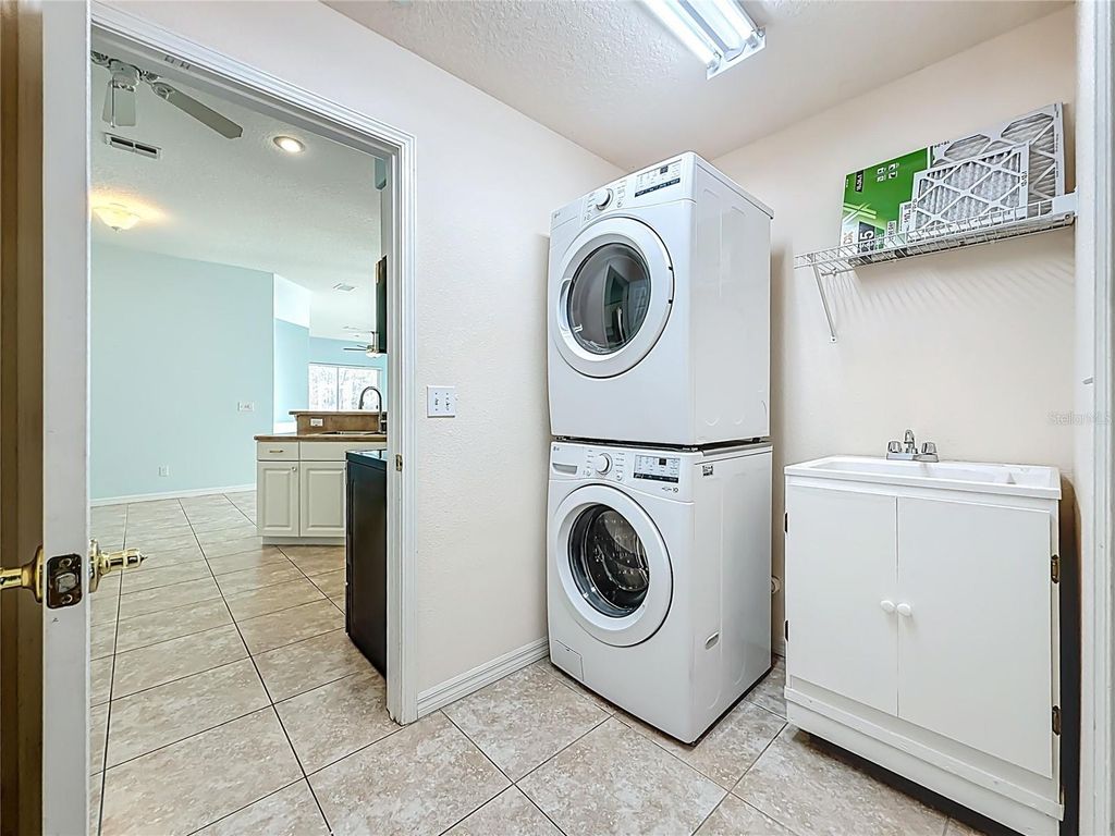 Image 52 of property listing at 12014 TOURNAMENT VIEW AVENUE, New Port Richey, FL 34654