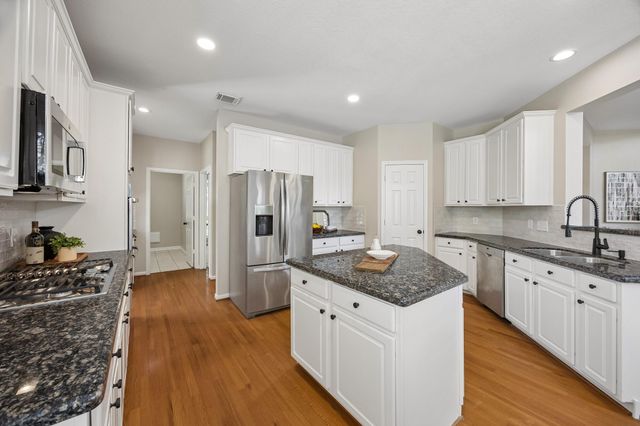 7535 Guinevere Drive, Sugar Land, TX 77479