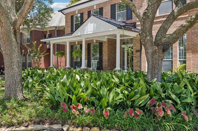 7535 Guinevere Drive, Sugar Land, TX 77479