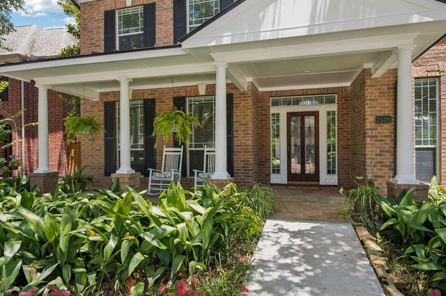 7535 Guinevere Drive, Sugar Land, TX 77479