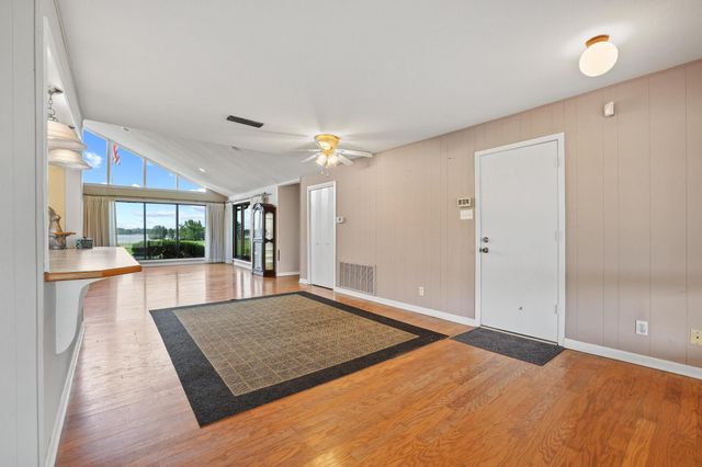 1900 S Shore Drive, Bonham, TX 75418