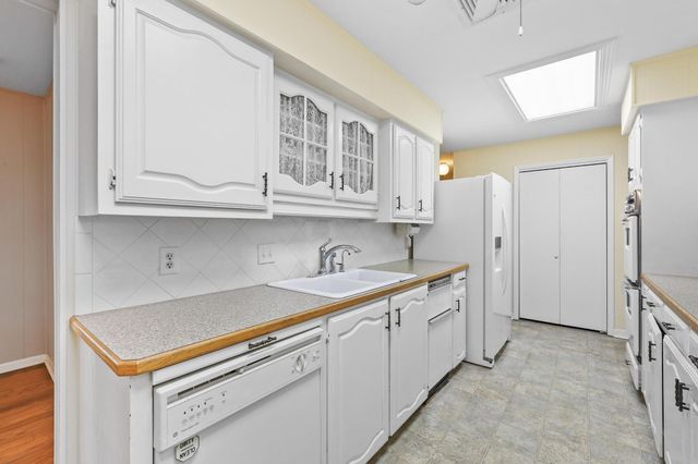 1900 S Shore Drive, Bonham, TX 75418