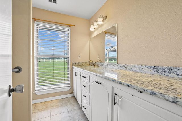 1900 S Shore Drive, Bonham, TX 75418