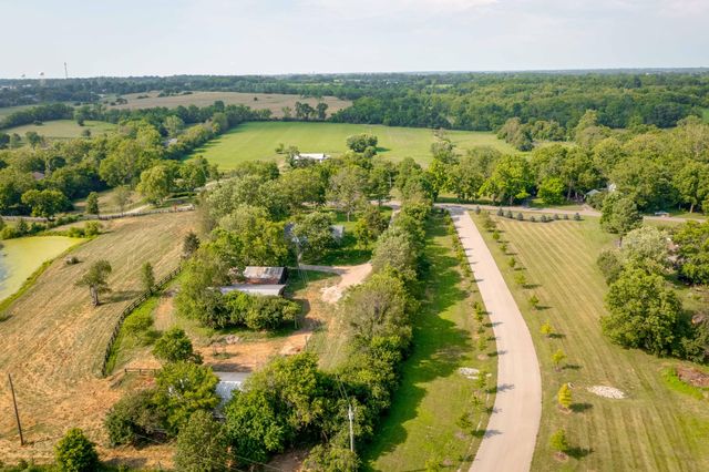 2450 Vince Road, Nicholasville, KY 40356