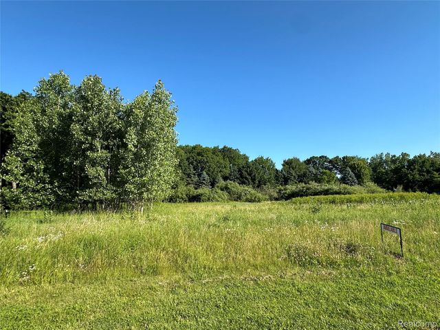 68 Donegal Court, Tyrone Township, MI 48430