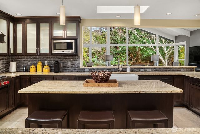 11029 Totem Pole Lane, Woodway, WA 98020