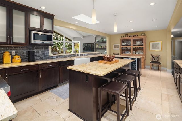 11029 Totem Pole Lane, Woodway, WA 98020