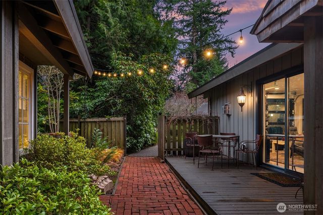 11029 Totem Pole Lane, Woodway, WA 98020