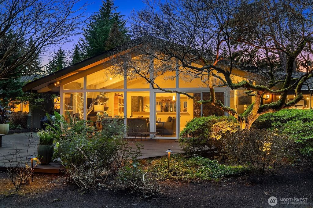 11029 Totem Pole Lane, Woodway, WA 98020