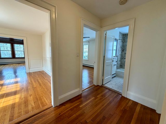 31 Oakley Rd 1, Watertown, MA 02472