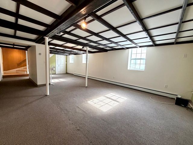 31 Oakley Rd 1, Watertown, MA 02472