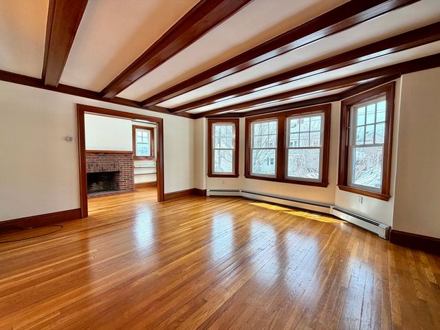 31 Oakley Rd 1, Watertown, MA 02472