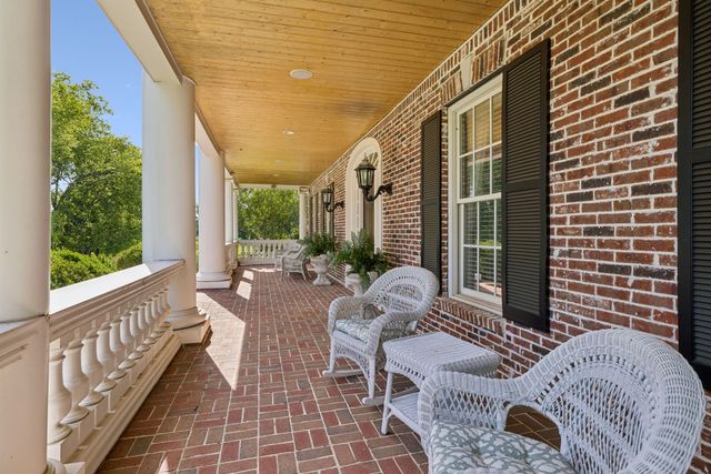 2420 Hidden River Ln, Franklin, TN 37069