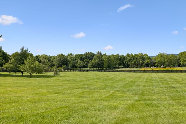 2420 Hidden River Ln, Franklin, TN 37069