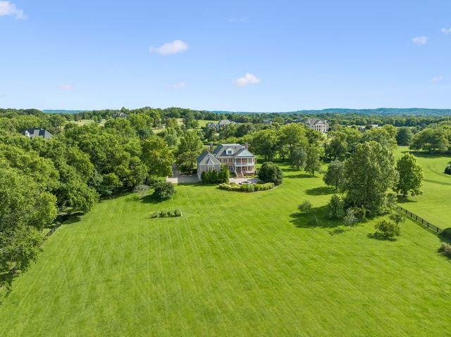 2420 Hidden River Ln, Franklin, TN 37069