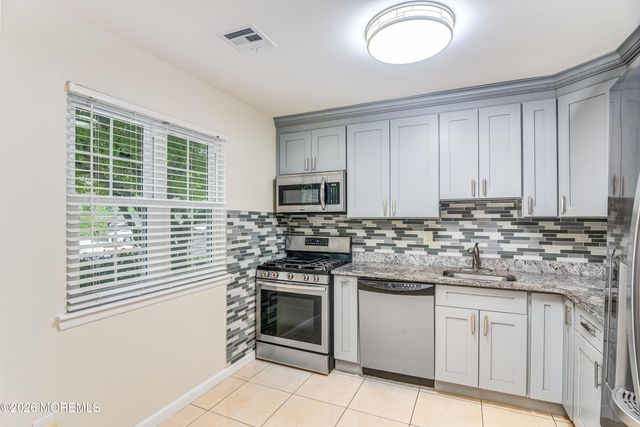 65 County Road 71, Cliffwood, NJ 07721