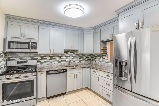 65 County Road 71, Cliffwood, NJ 07721