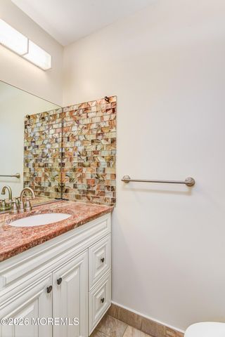 65 County Road 71, Cliffwood, NJ 07721