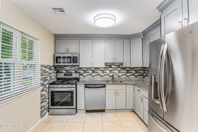 65 County Road 71, Cliffwood, NJ 07721