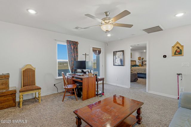 576 La Entrada Circle, Sunland Park, NM 88063