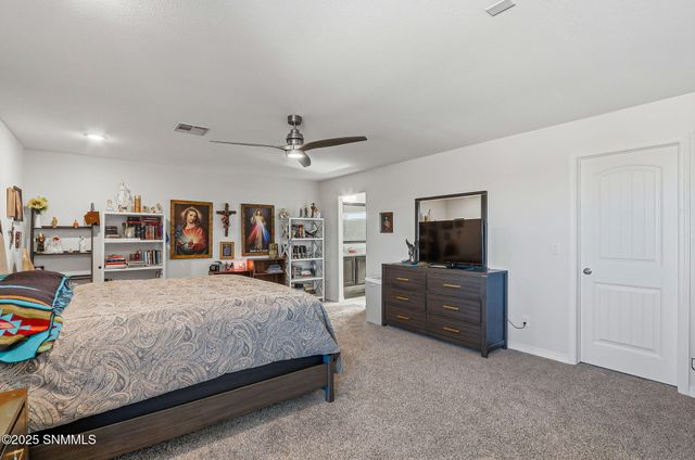 576 La Entrada Circle, Sunland Park, NM 88063