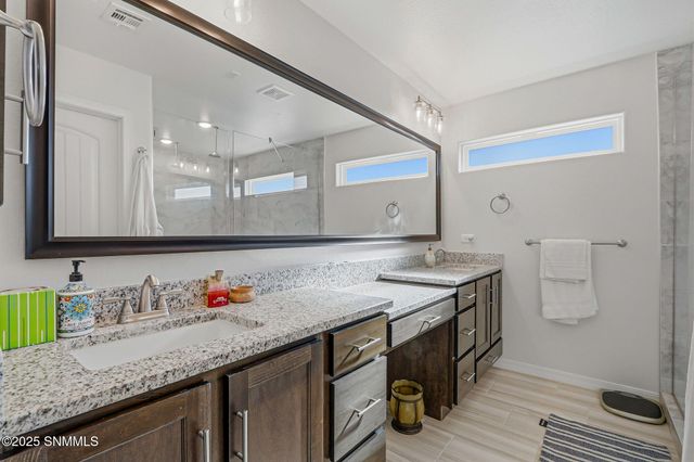 576 La Entrada Circle, Sunland Park, NM 88063