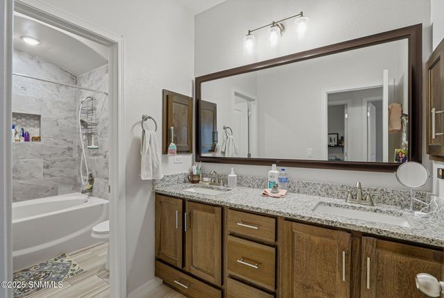 576 La Entrada Circle, Sunland Park, NM 88063